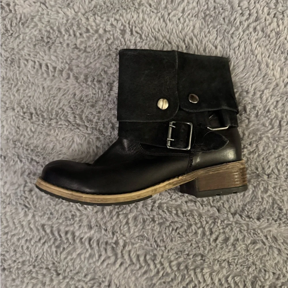 CLARKS Women’s Black Volara Sky Motorcycle Boots Size 7
